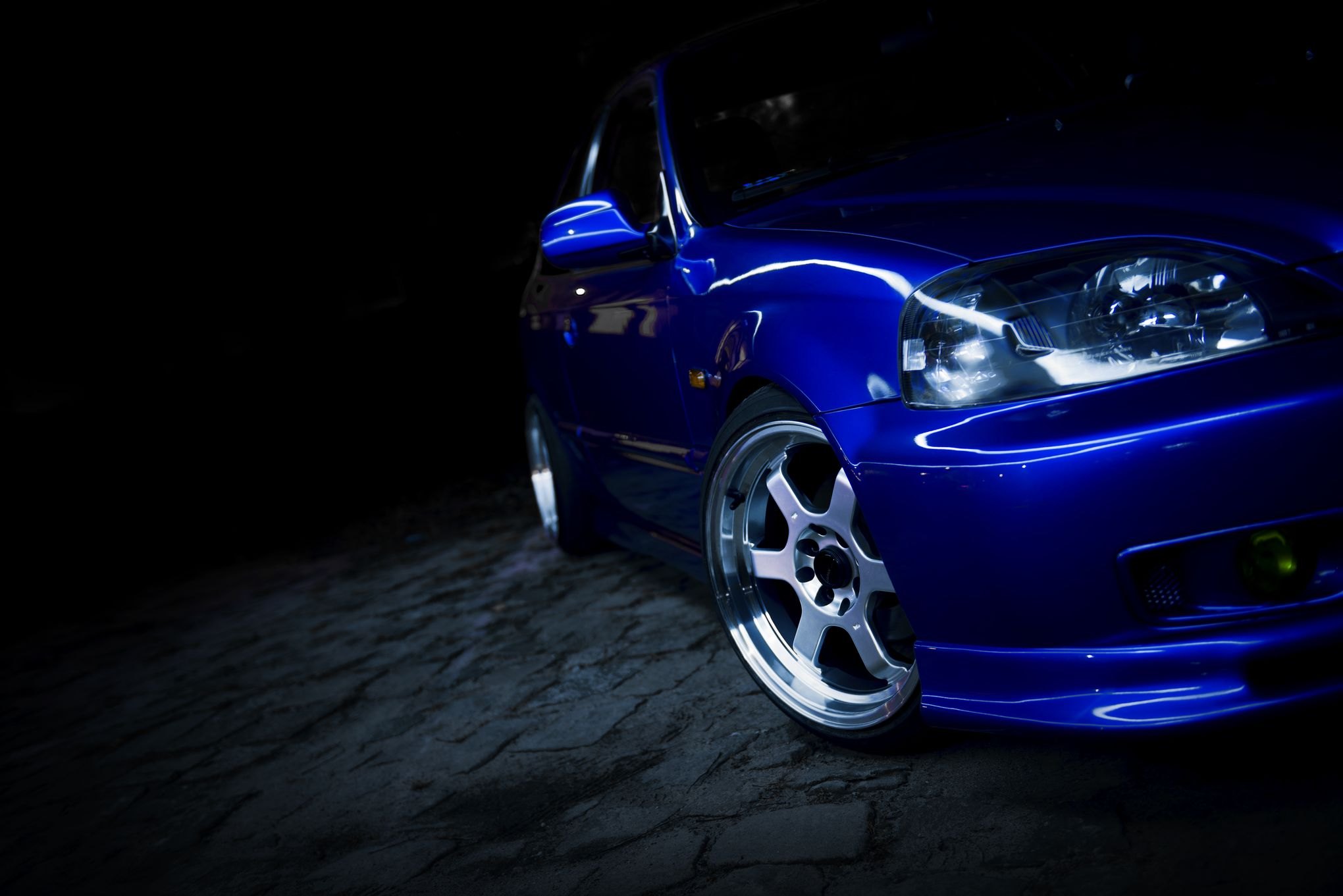 Blue Honda Civic with Dark Smoke Headlights - Photo by JR Wheels