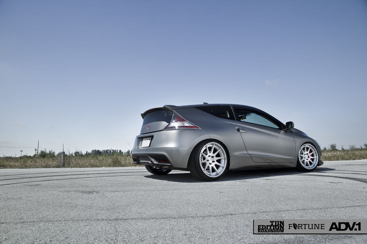 Silver Honda CR-Z with Aftermarket Roofline Spoiler - Photo by ADV.1