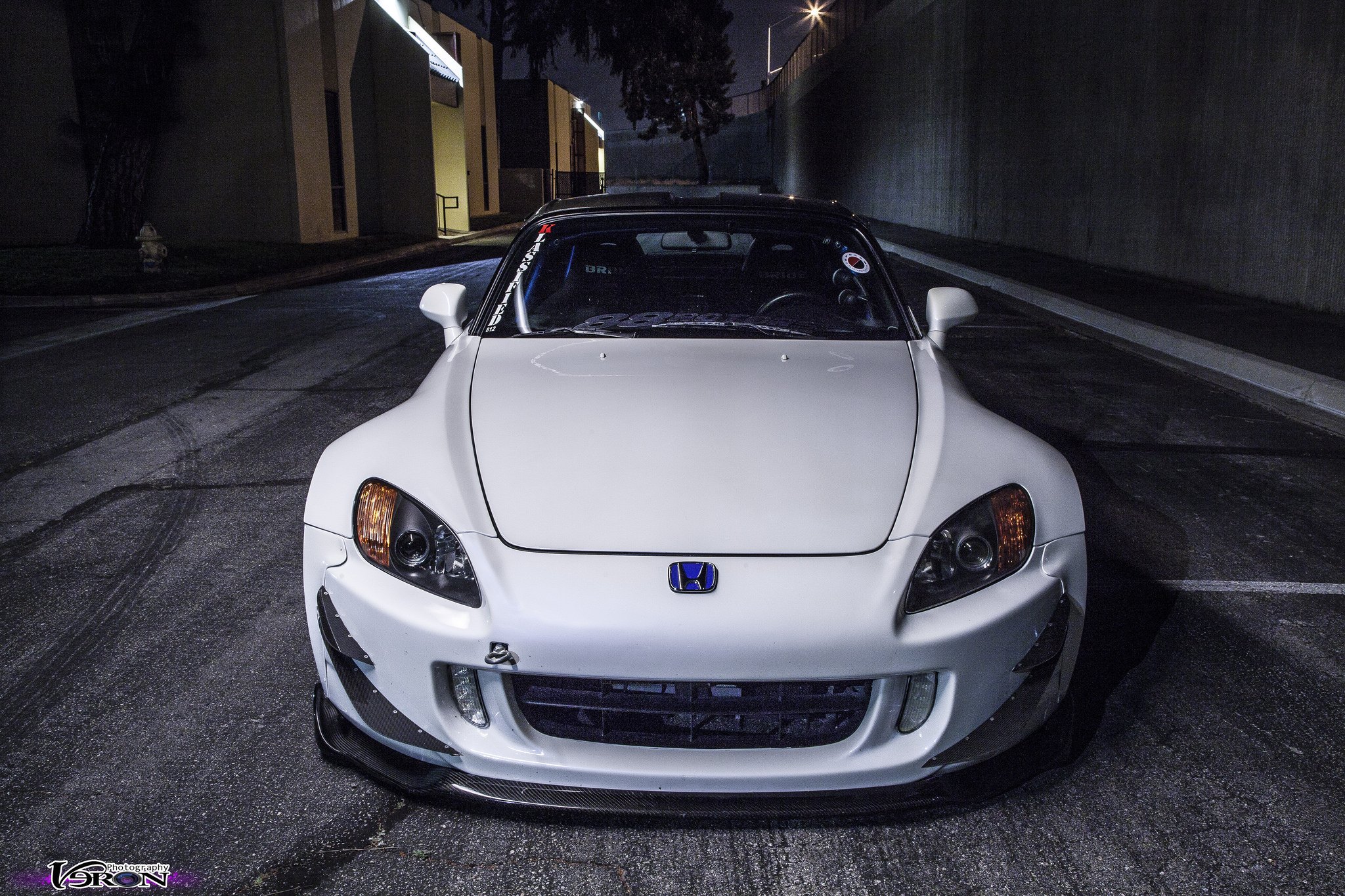Cunning White Honda S2000 With Stylish Accessories Carid