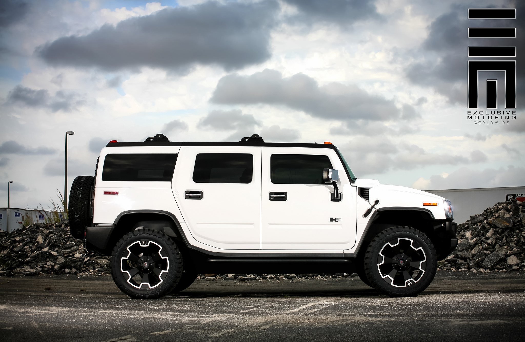 White Hummer on Black XD Rims - Photo by Exclusive Motoring