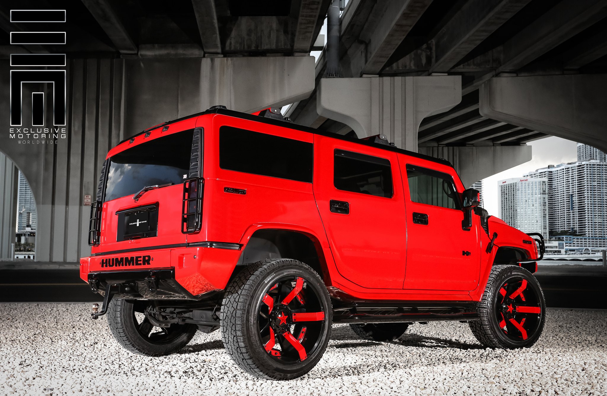 Hummer H2 Black Taillights - Photo by Exclusive Motoring