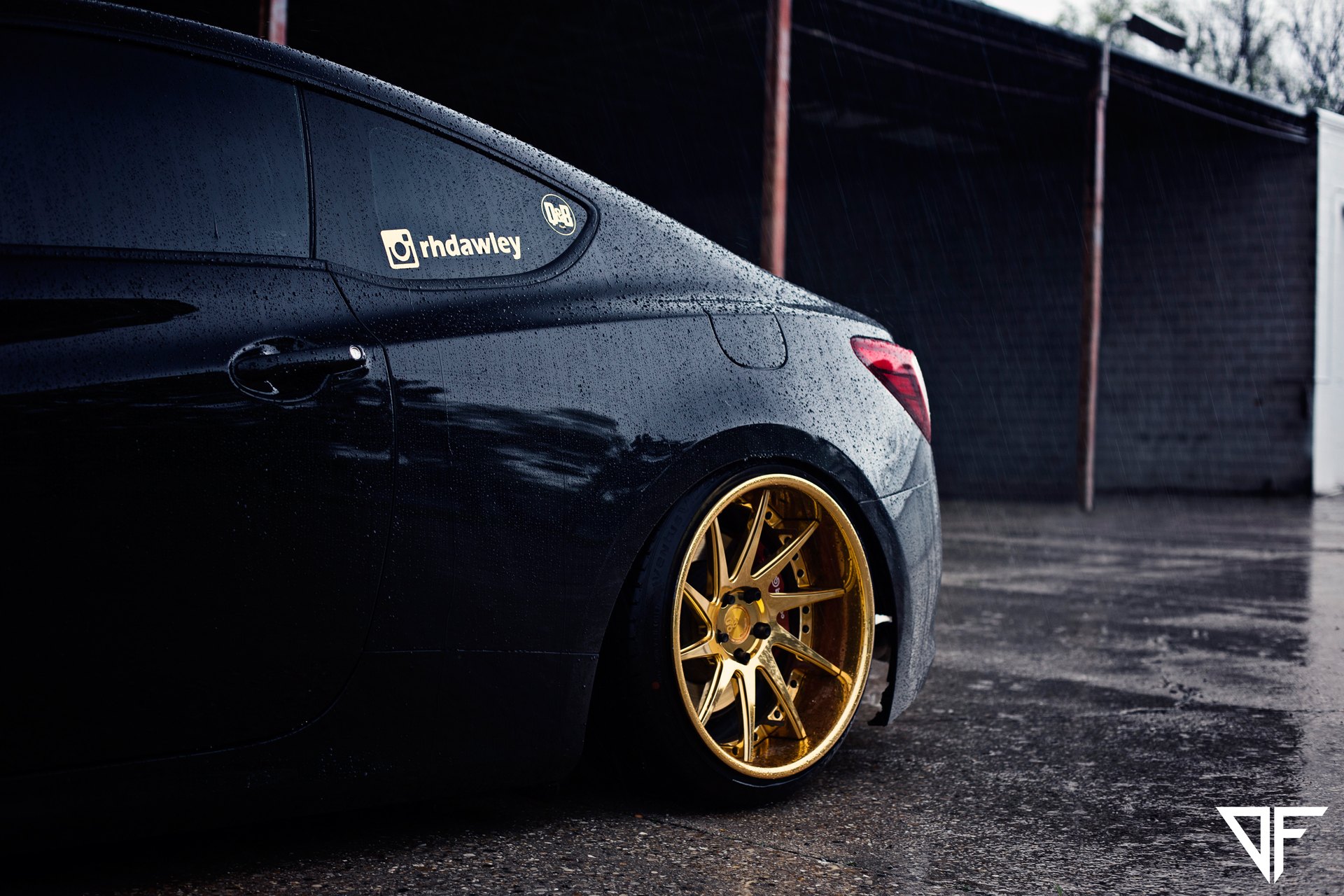 Hyundai Genesis Coupe With Staggered Wheels - Photo by Avant Garde