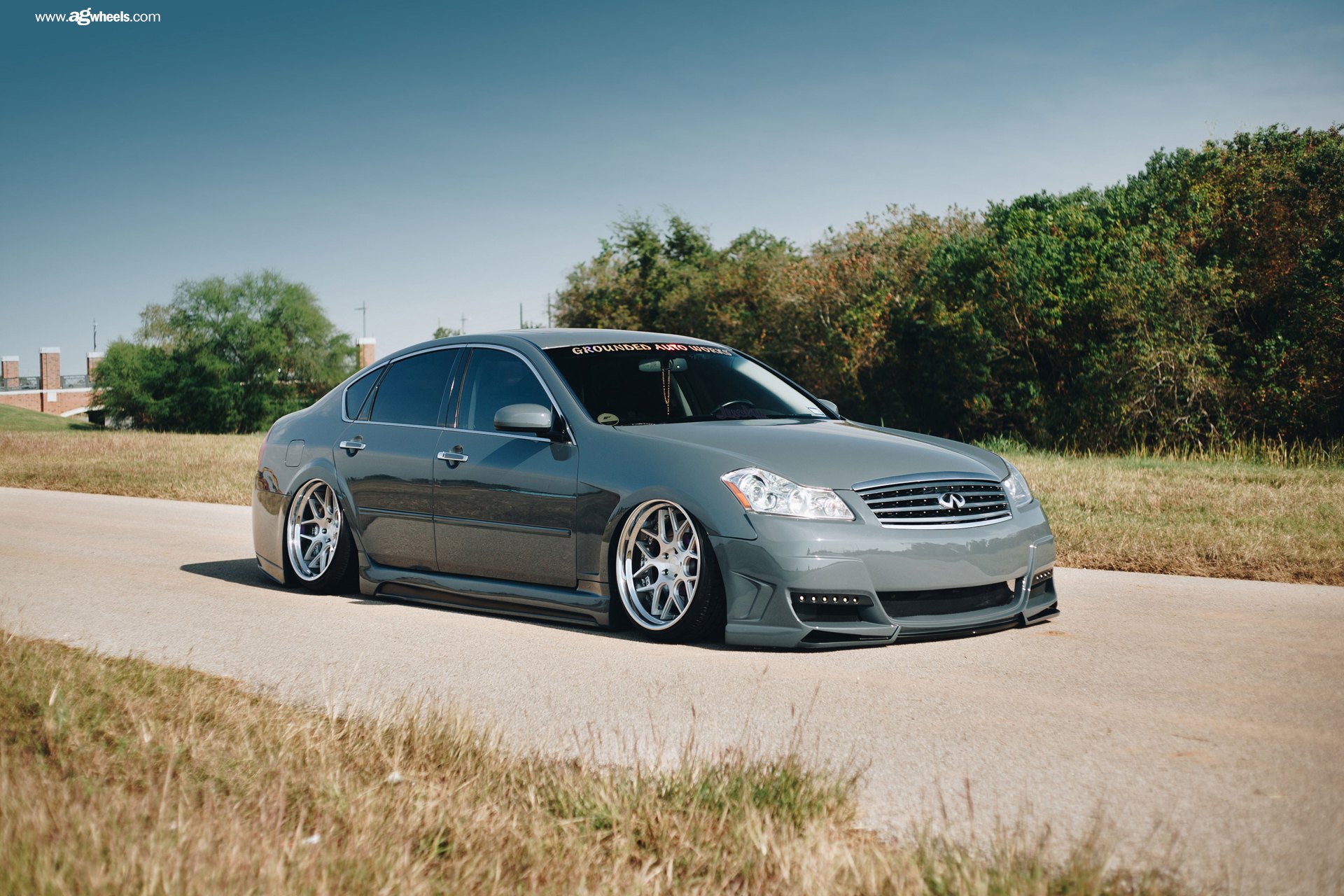 Chrome Grille on Gray Stanced Infiniti M35 - Photo by Avant Garde Wheels