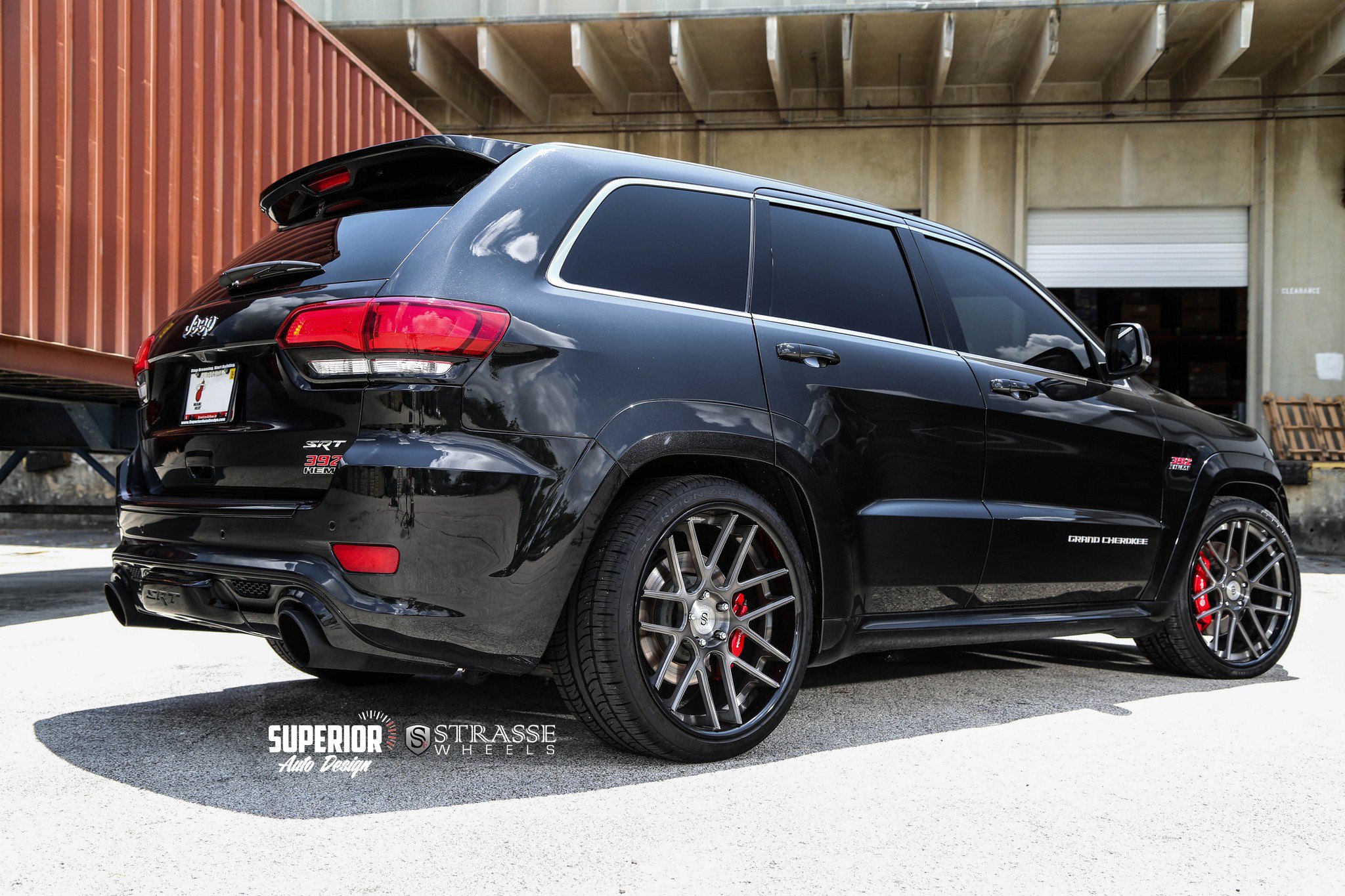 Black Jeep Grand Cherokee with SM7 Strasse Wheels - Photo by Strasse Forged