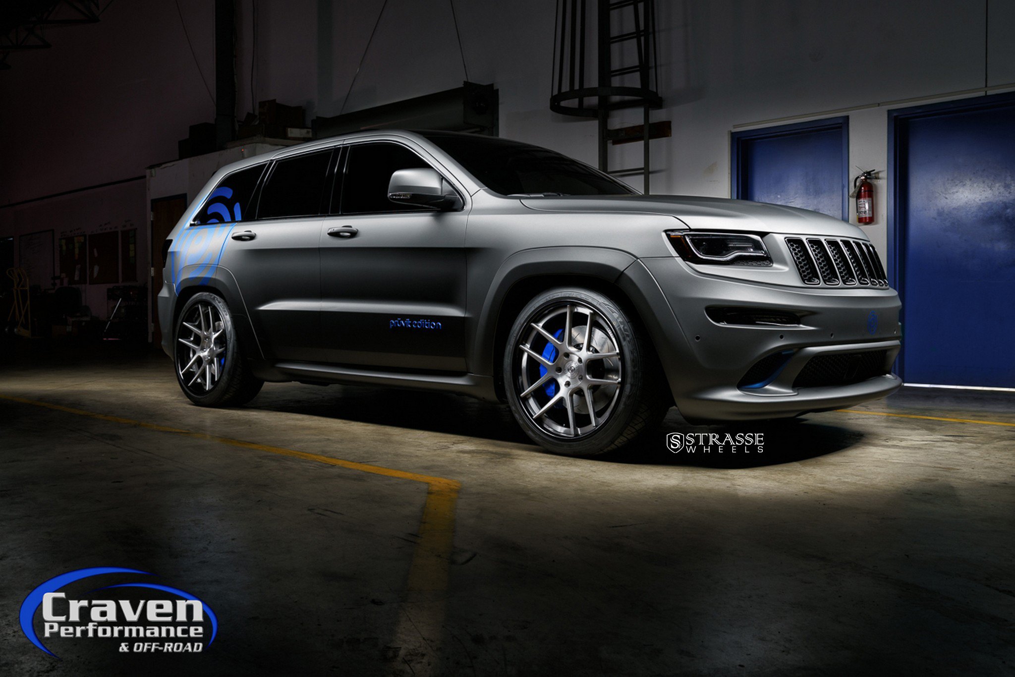 Gray Matte Jeep Grand Cherokee with Custom Running Boards - Photo by Strasse Forged