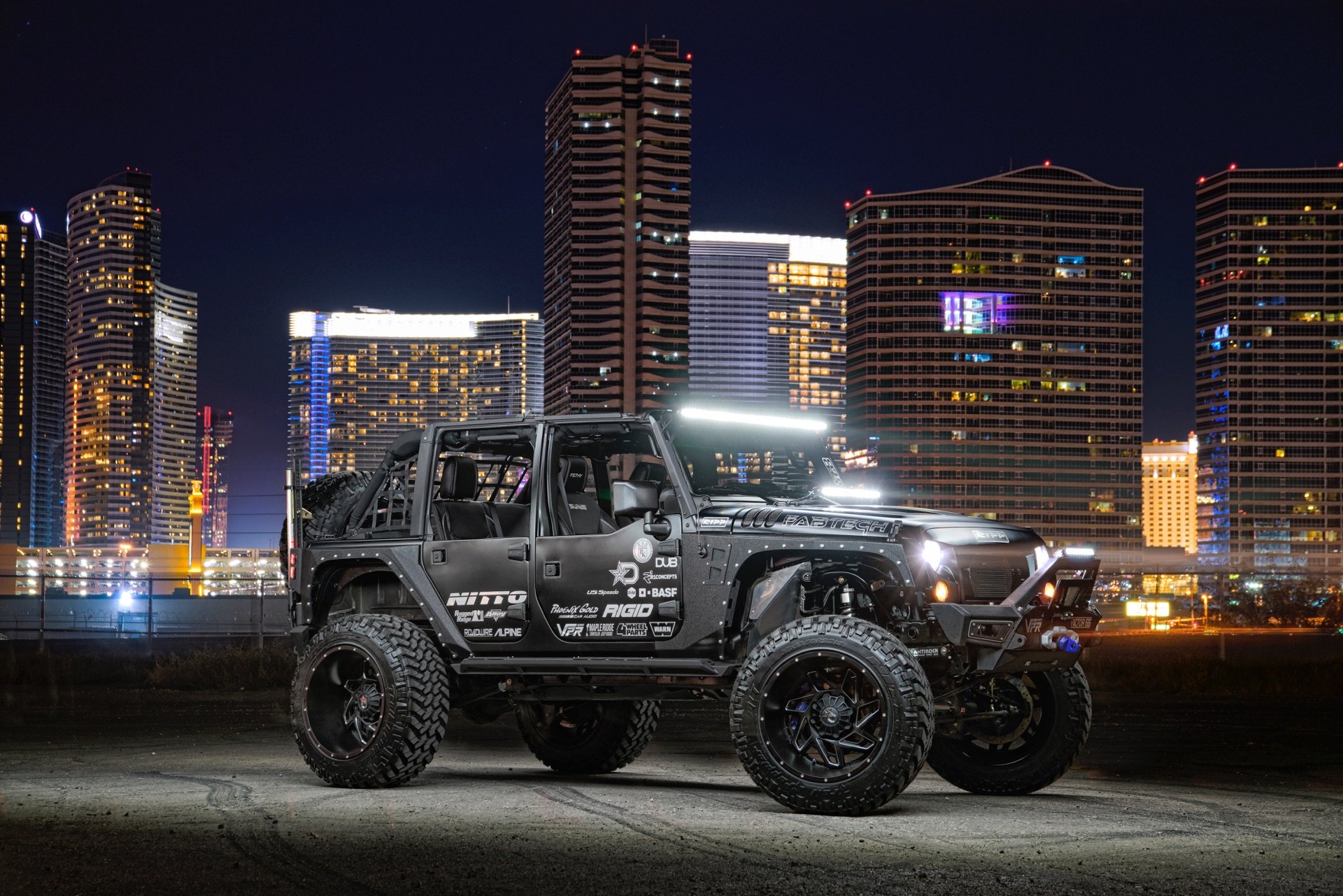 Heavilyy Customized Jeep Wrangler Unlimited with Aftermarket Parts —   Gallery