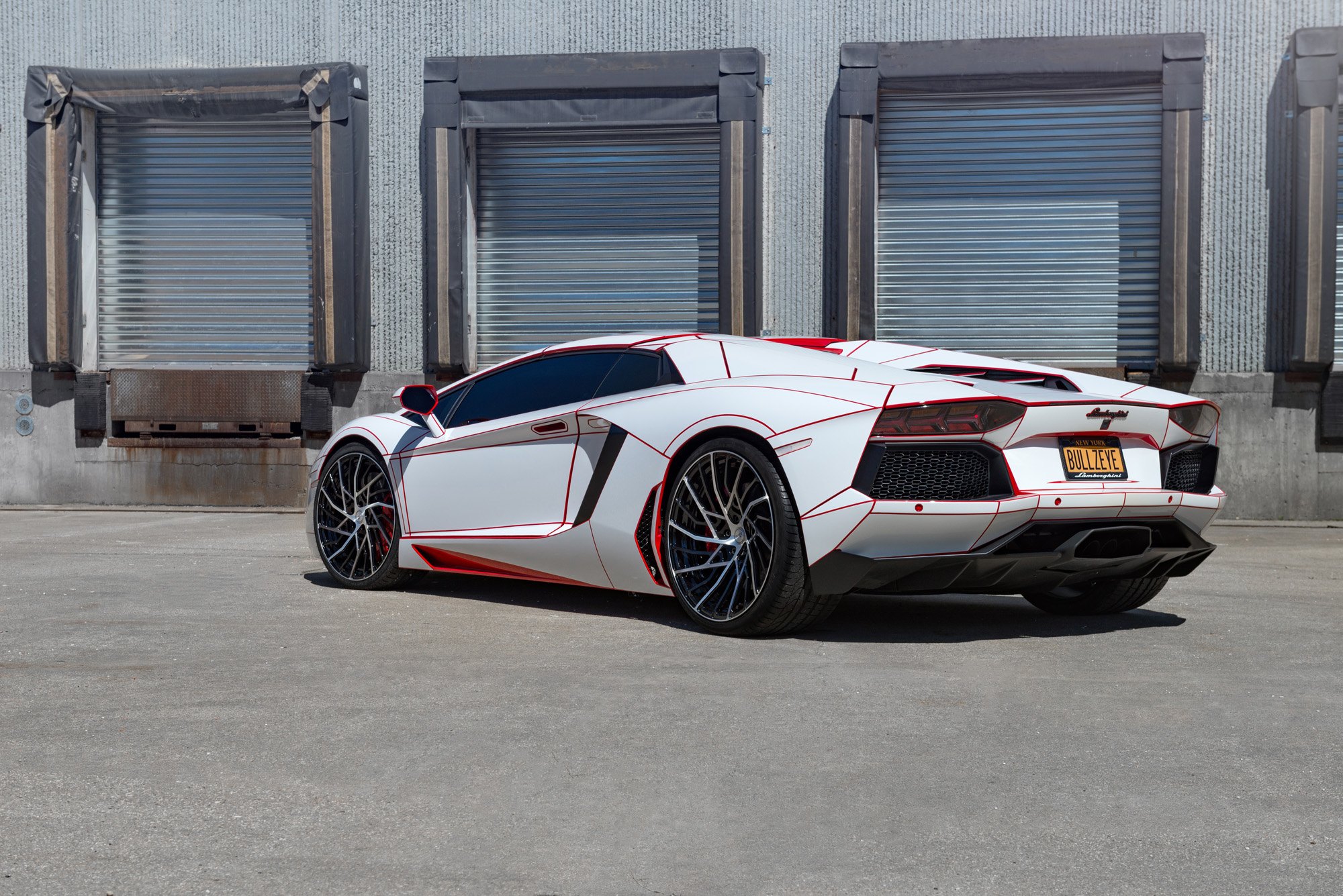 Red and White Obsession: Custom painted Lamborghini ...