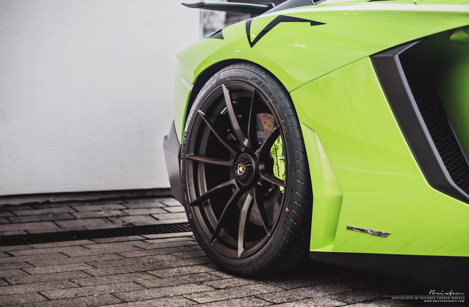 Green Lamborghini Aventador with Carbon Fiber Side Vents - Photo by Brixton Forged Wheels