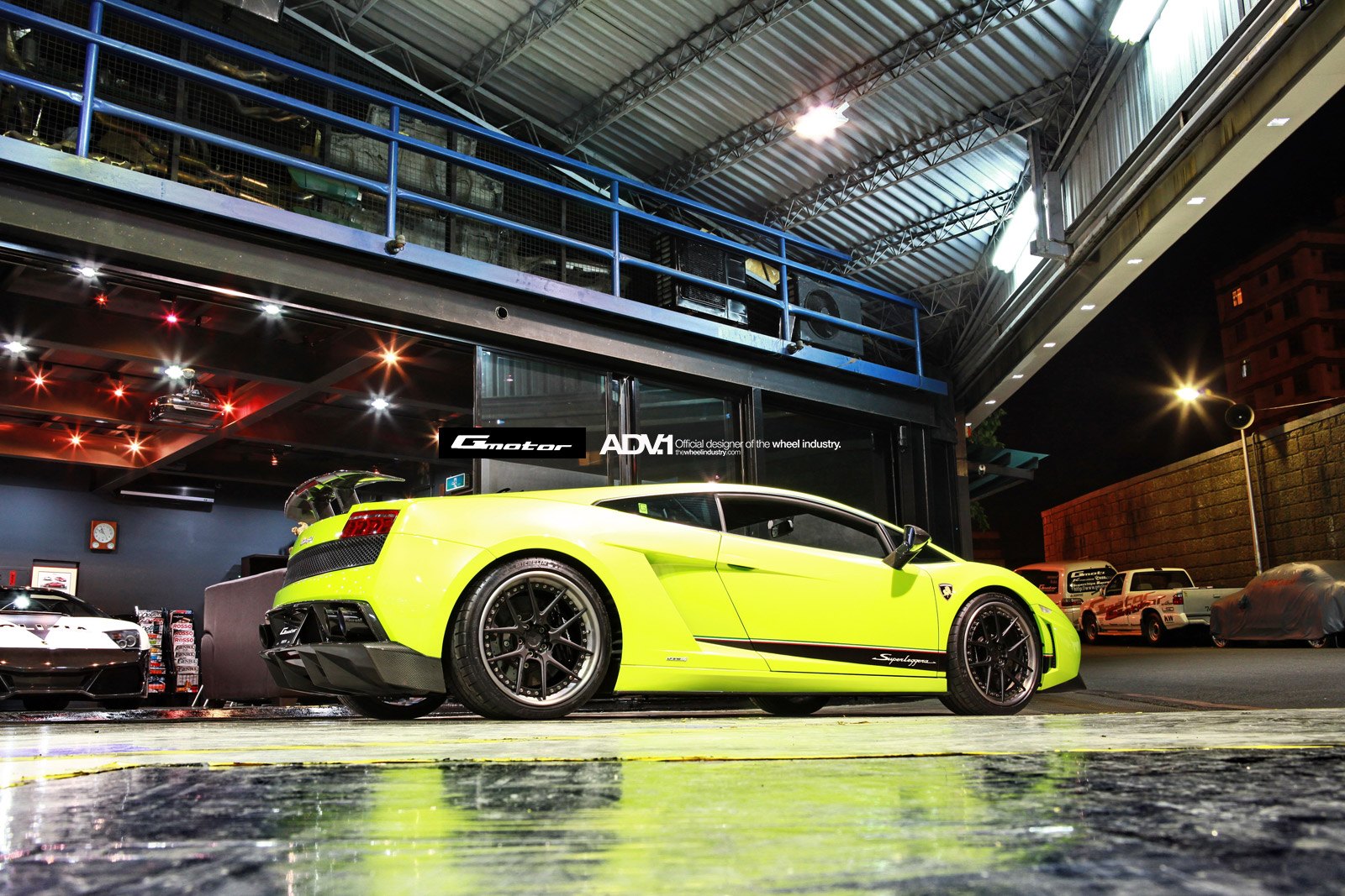 Large Wing Spoiler on Lime Green Lamborghini Gallardo - Photo by ADV.1
