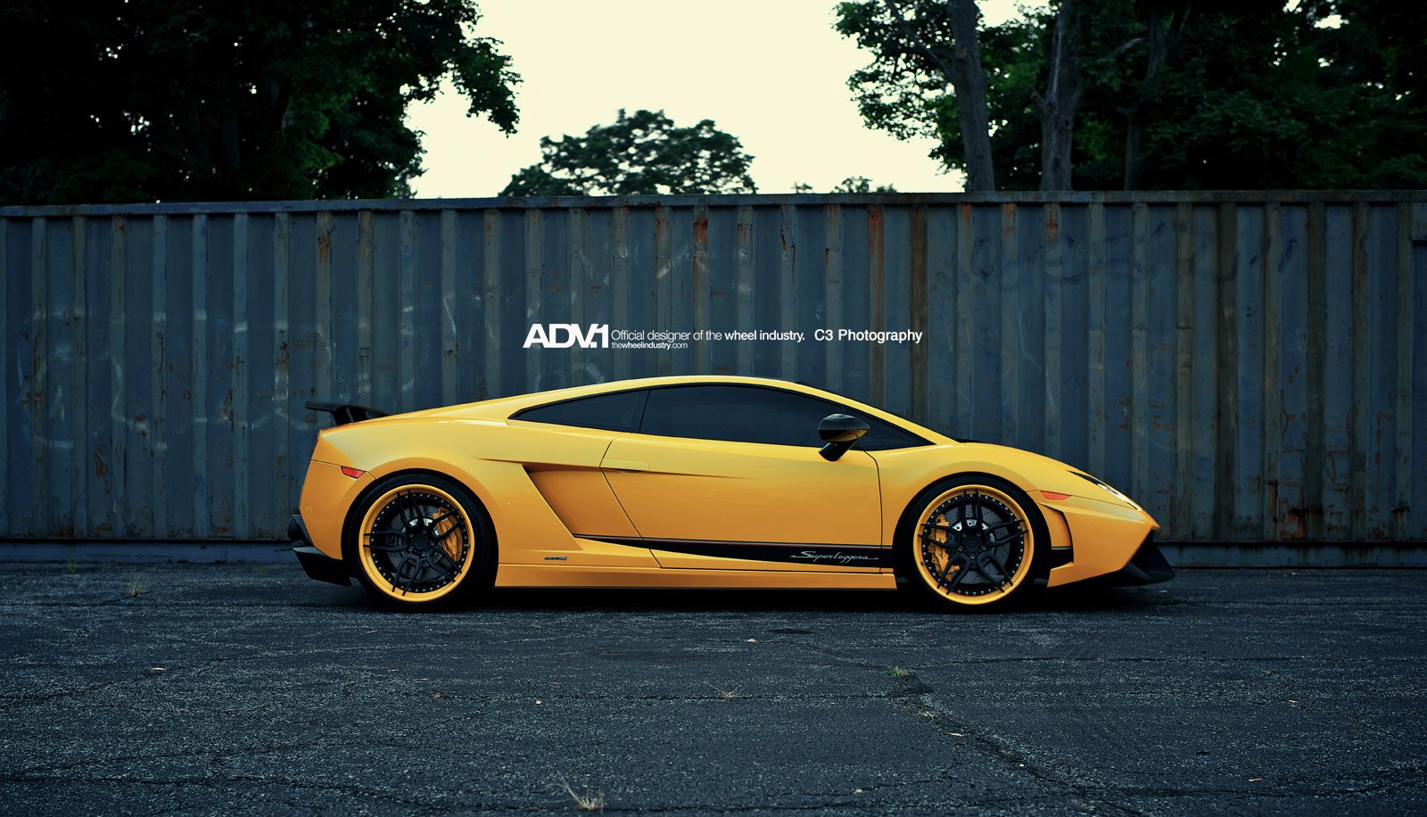 Custom Yellow Lamborghini Gallardo Side Scoops - Photo by ADV.1