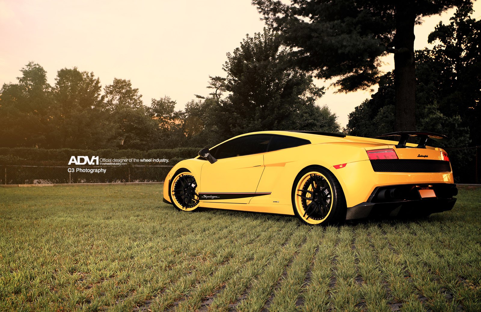 Yellow Lamborghini Gallardo with Carbon Fiber Rear Diffuser - Photo by ADV.1