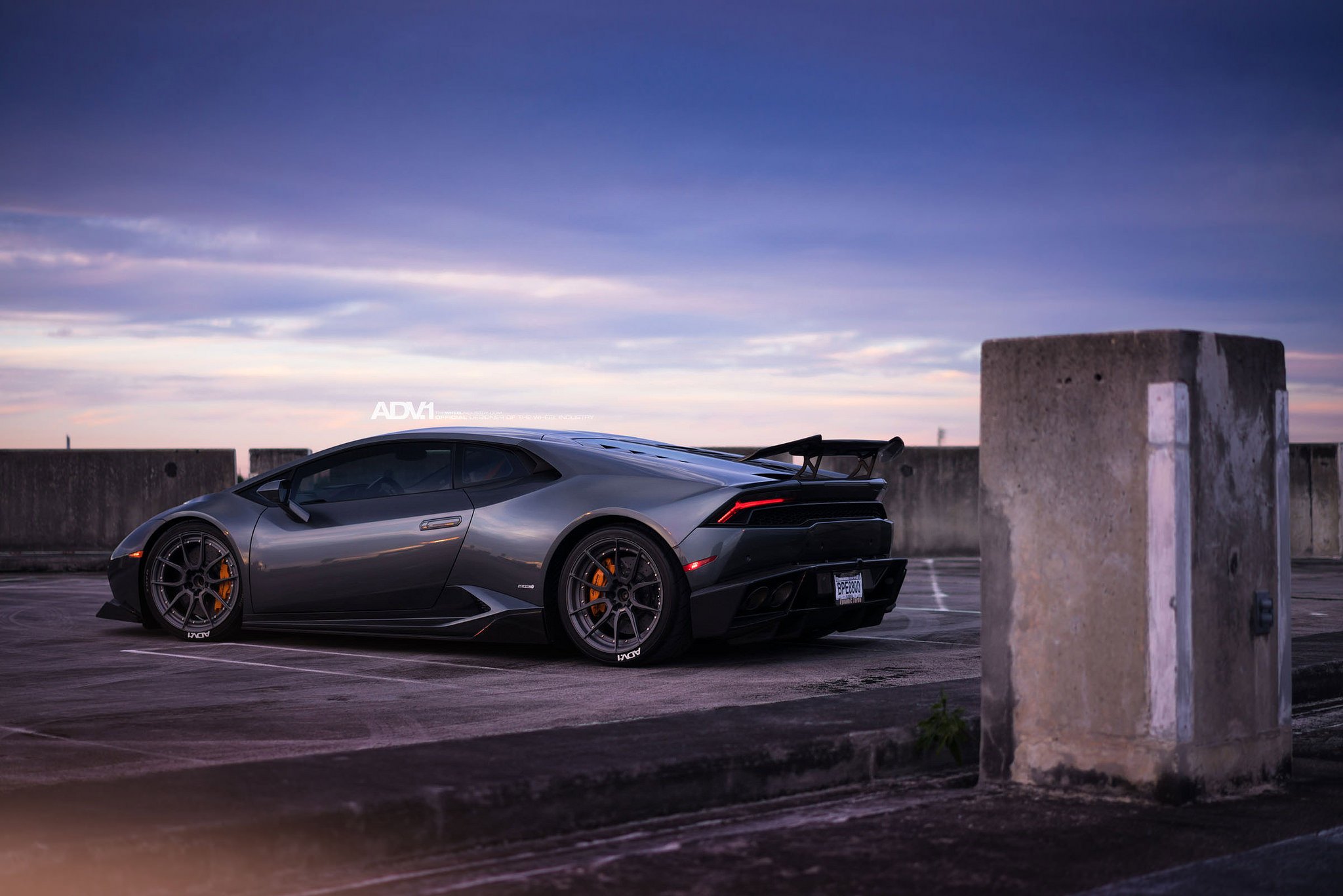 Gray Lamborghini Huracan With Black Rims - Photo by ADV.1