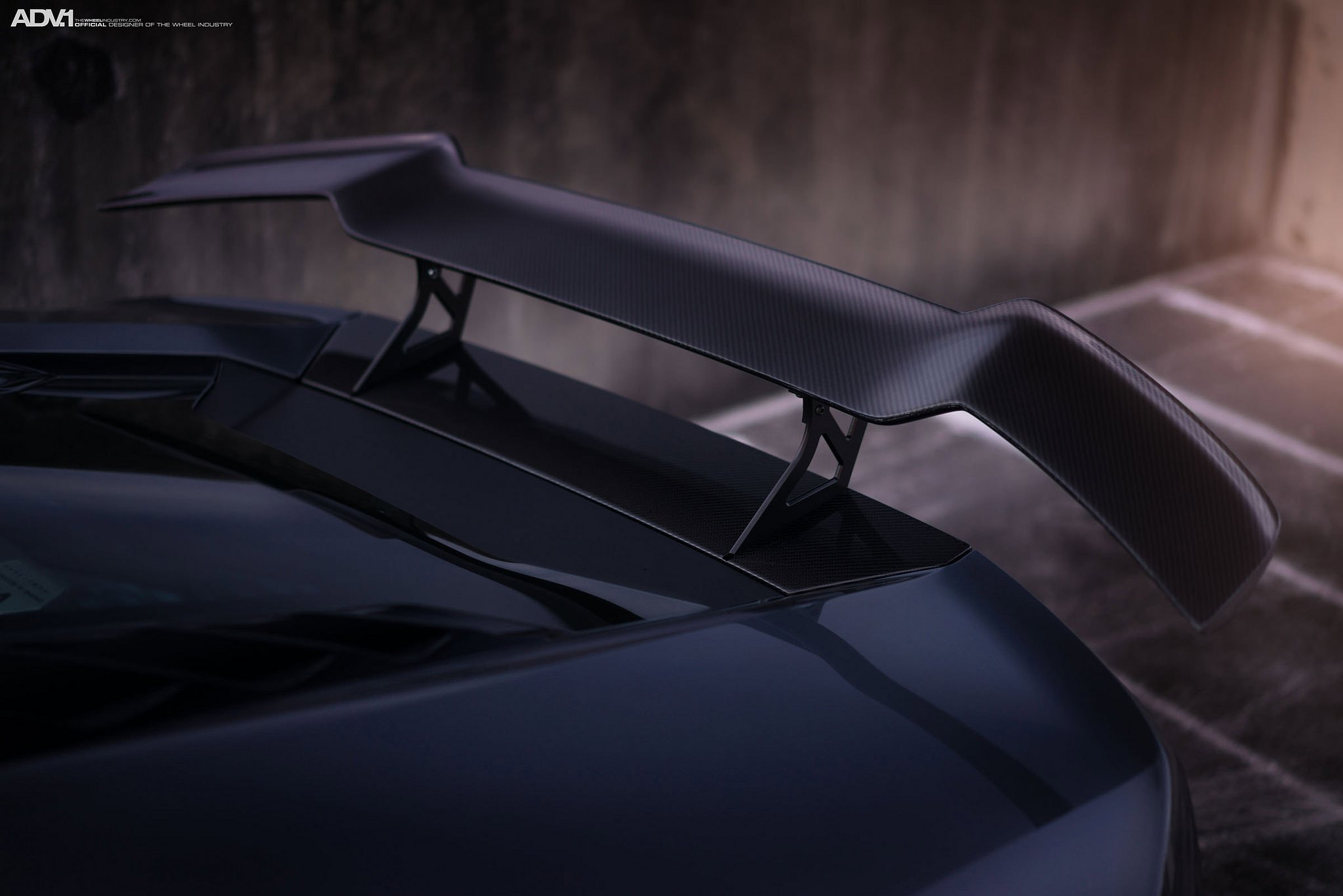 Carbon Fiber Racing Spoiler for Lamborghini Huracan - Photo by ADV.1