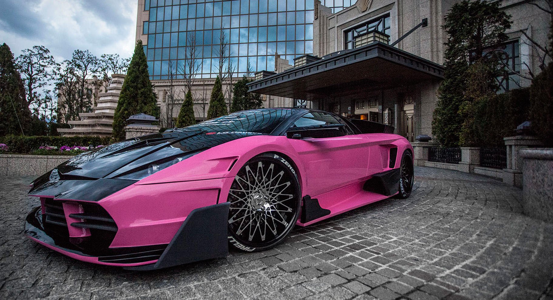 Custom Body Kit on Purple Lamborghini Murcielago - Photo by Lexani