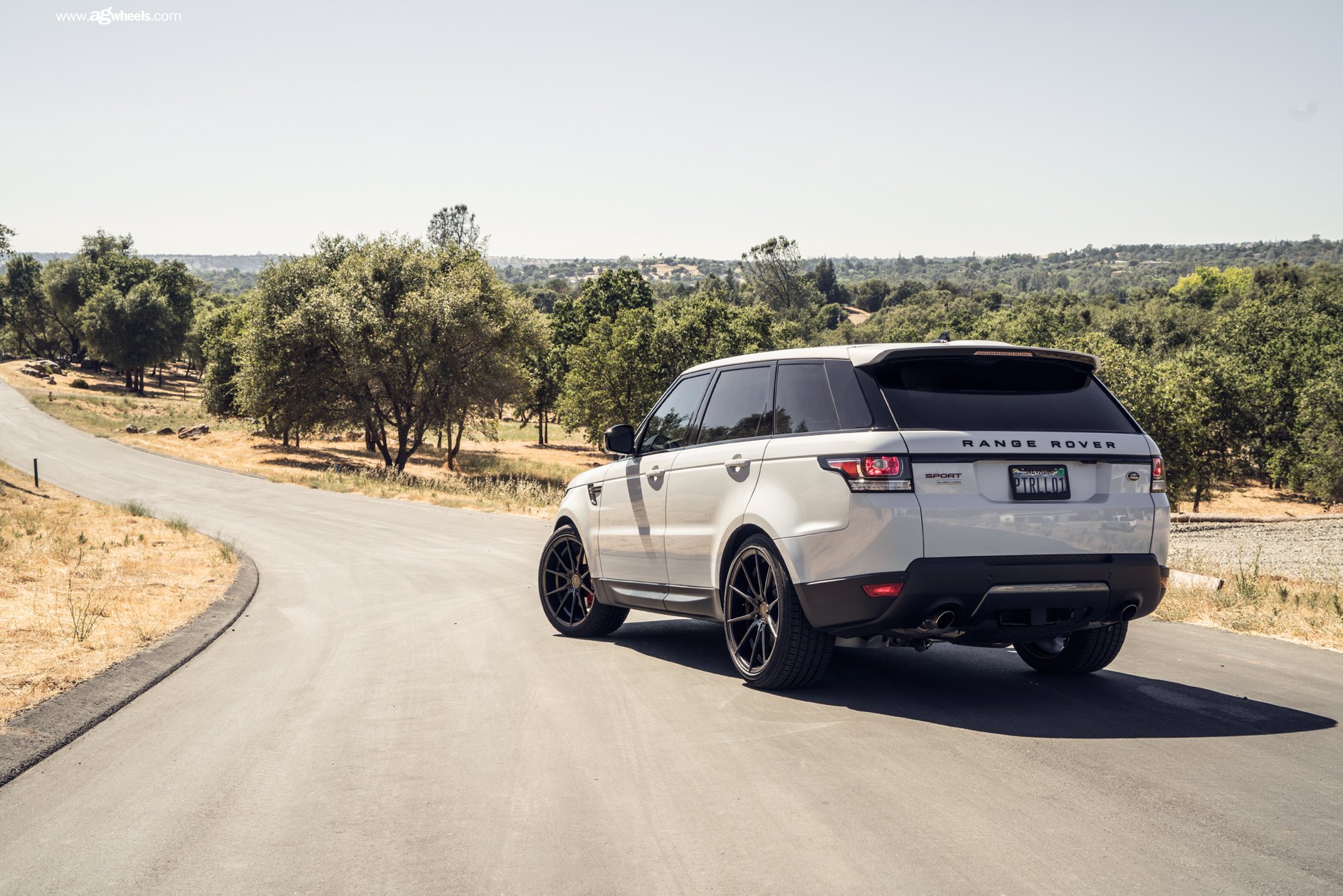 White Range Rover Sport Roofline Spoiler with Light - Photo by Avant Garde Wheels