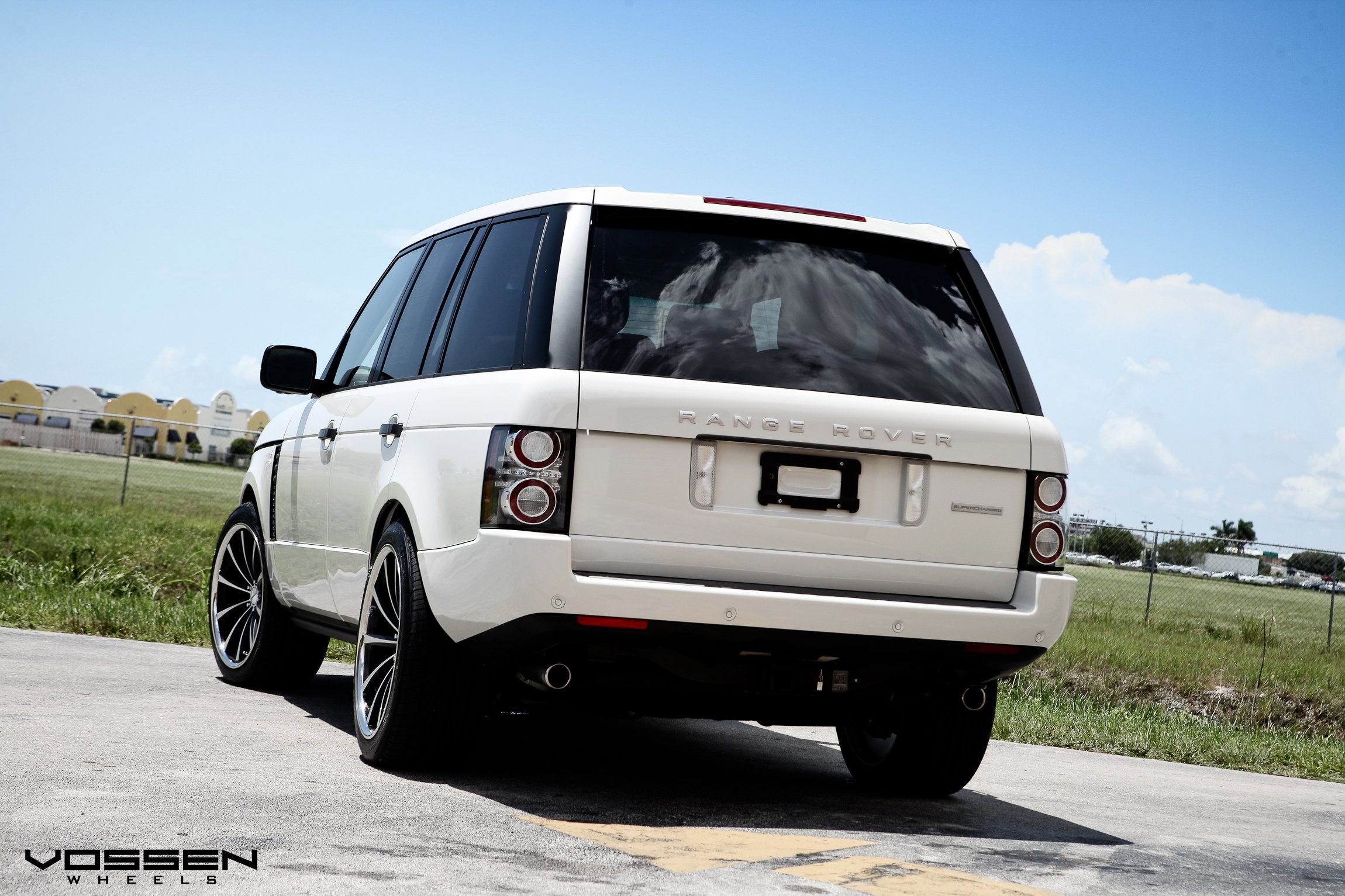 White Land Rover Range Rover Custom Rear Bumper - Photo by Vossen