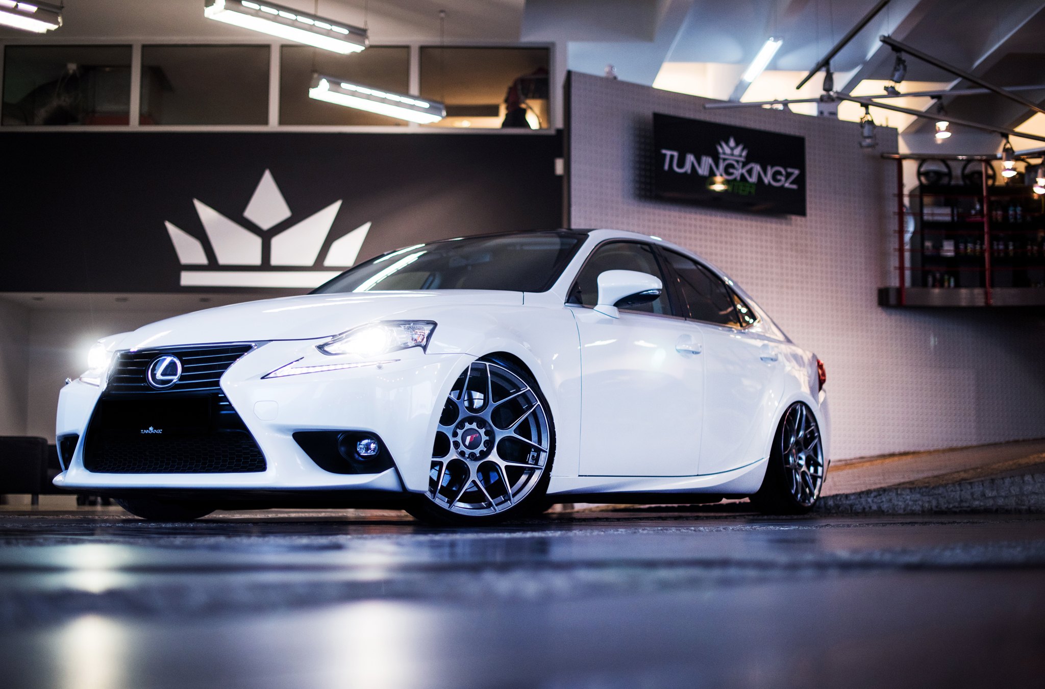 White Lexus IS with Charcoal Gray JR Wheels - Photo by JR Wheels