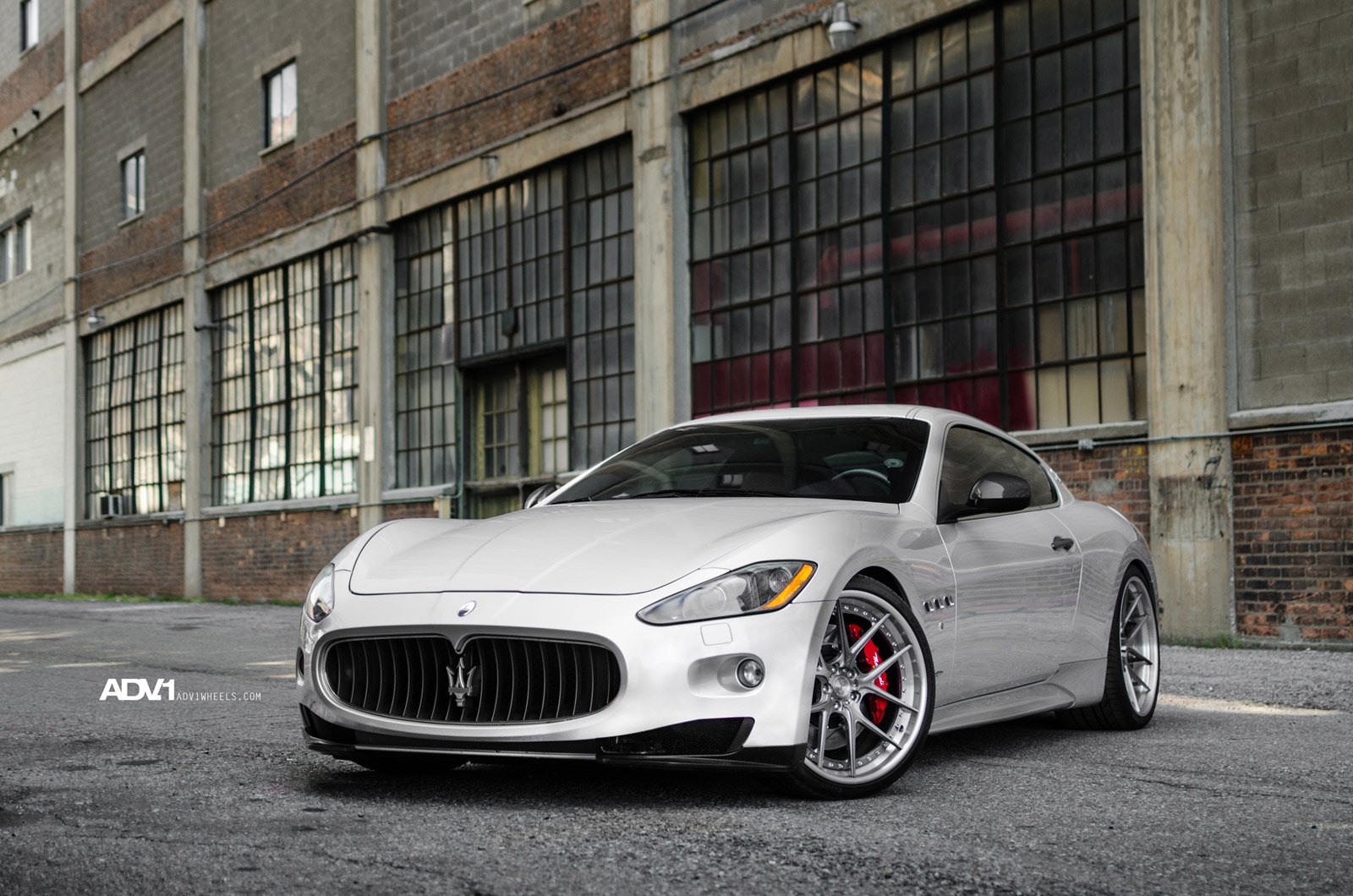 Custom Front Lip on Gray Maserati Granturismo - Photo by ADV.1