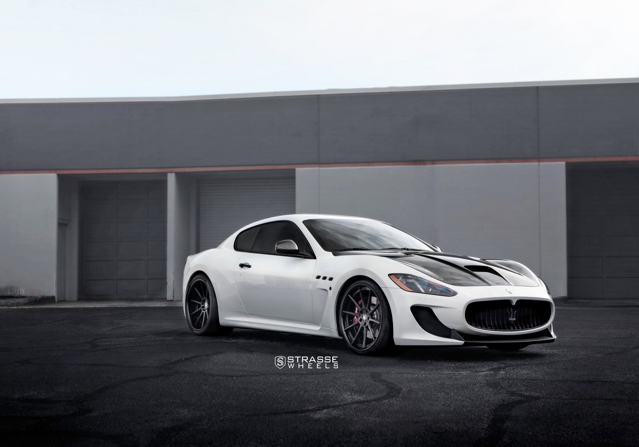 Aftermarket Side Skirts on White Maserati Granturismo - Photo by Strasse Forged