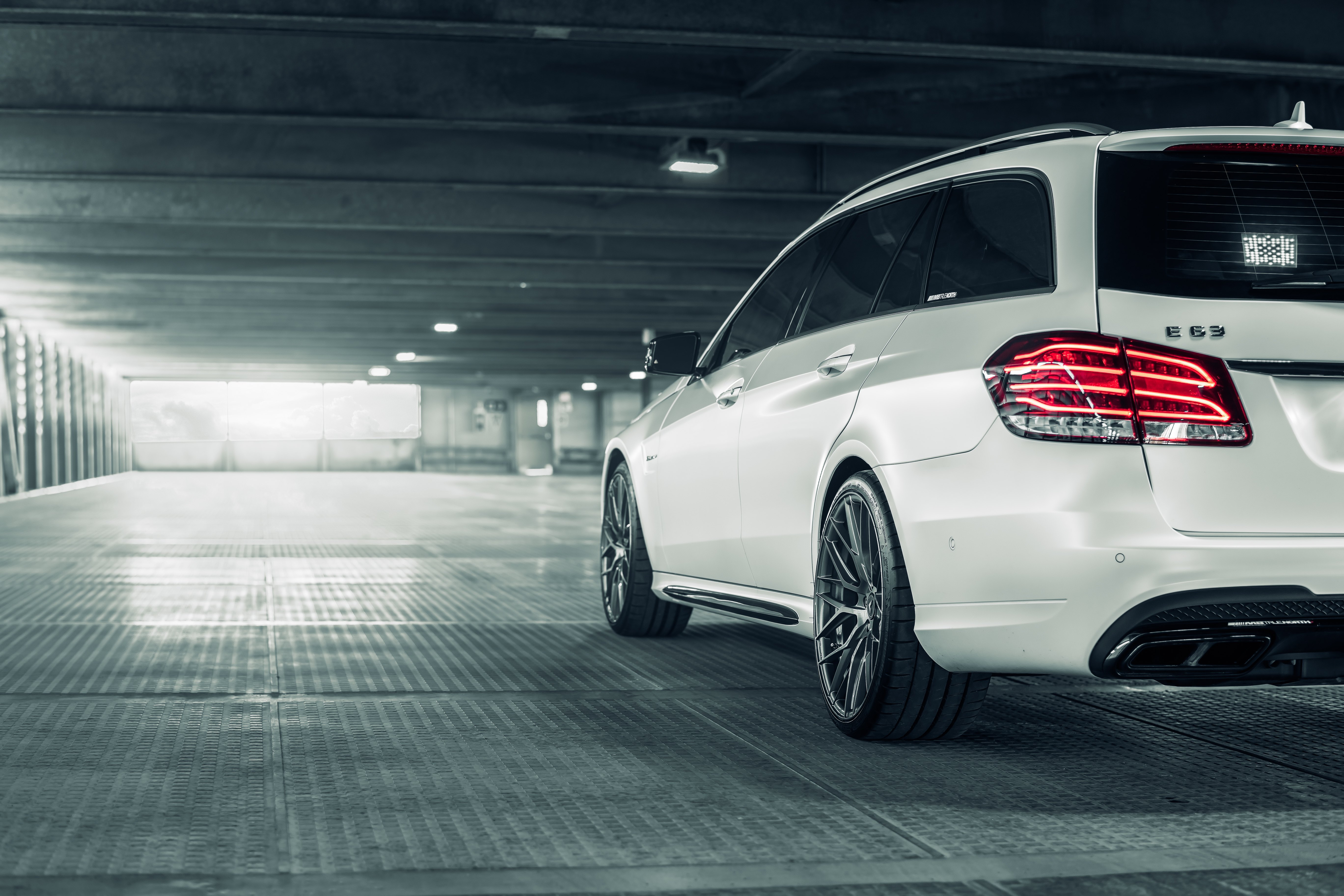 Red LED Taillights on White Mercedes E Class - Photo by Vorstiner