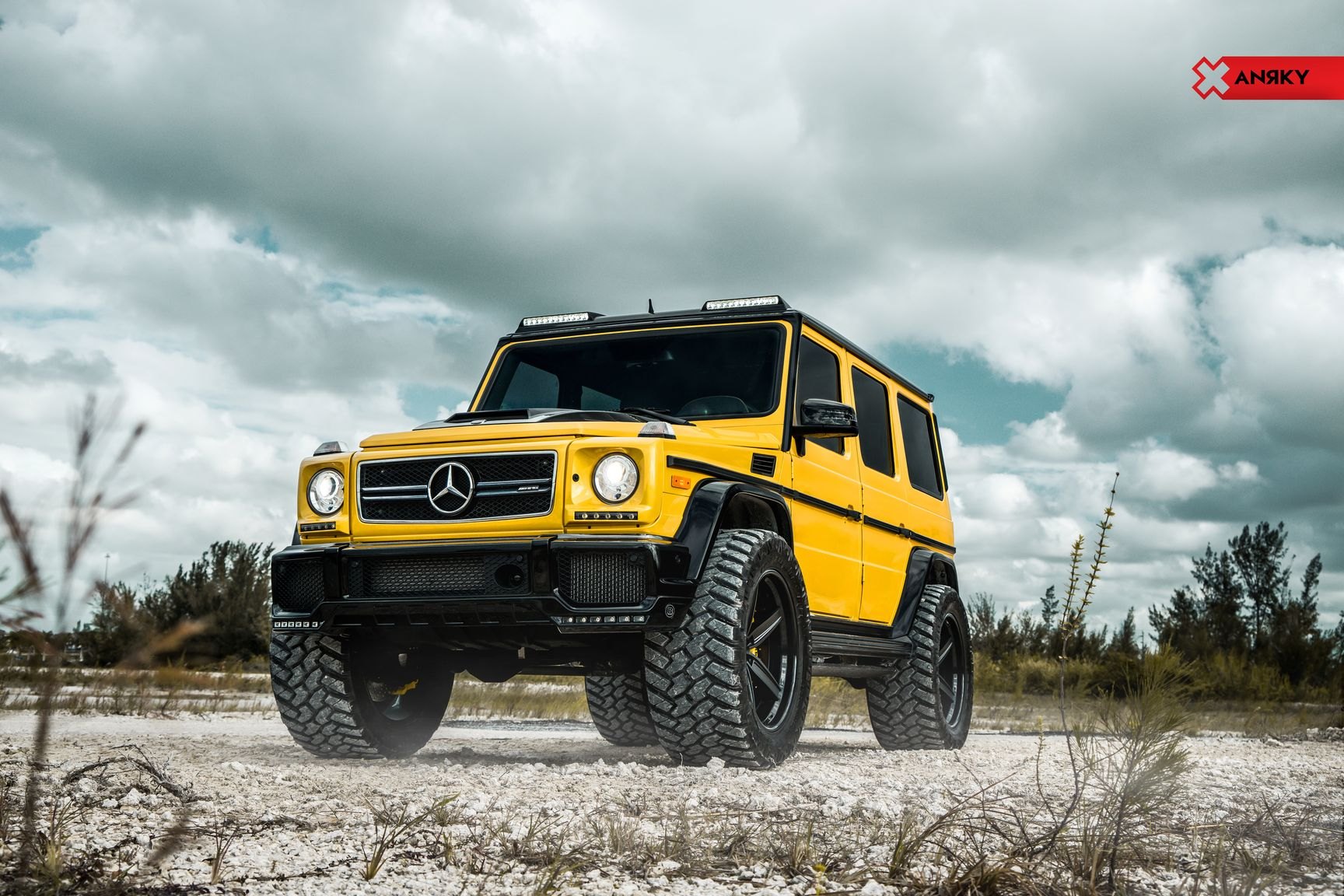Front Bumper with LED Lights on Yellow Mercedes G Class - Photo by Anrky Wheels