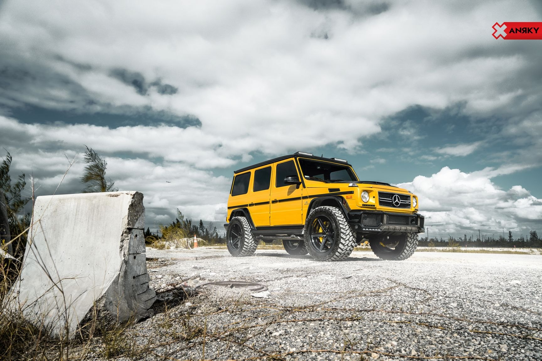 Yellow Mercedes G Class with Crystal Clear Headlights - Photo by Anrky Wheels