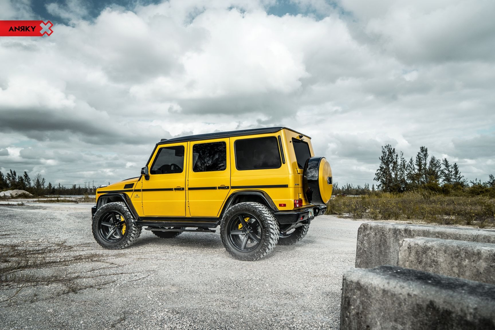 Yellow Mercedes G Class with Aftermarket Fender Flares - Photo by Anrky Wheels