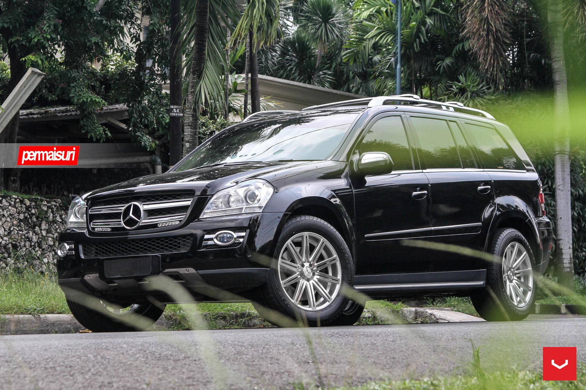 Black Mercedes GL Class with Custom Front Bumper Cover - Photo by Vossen