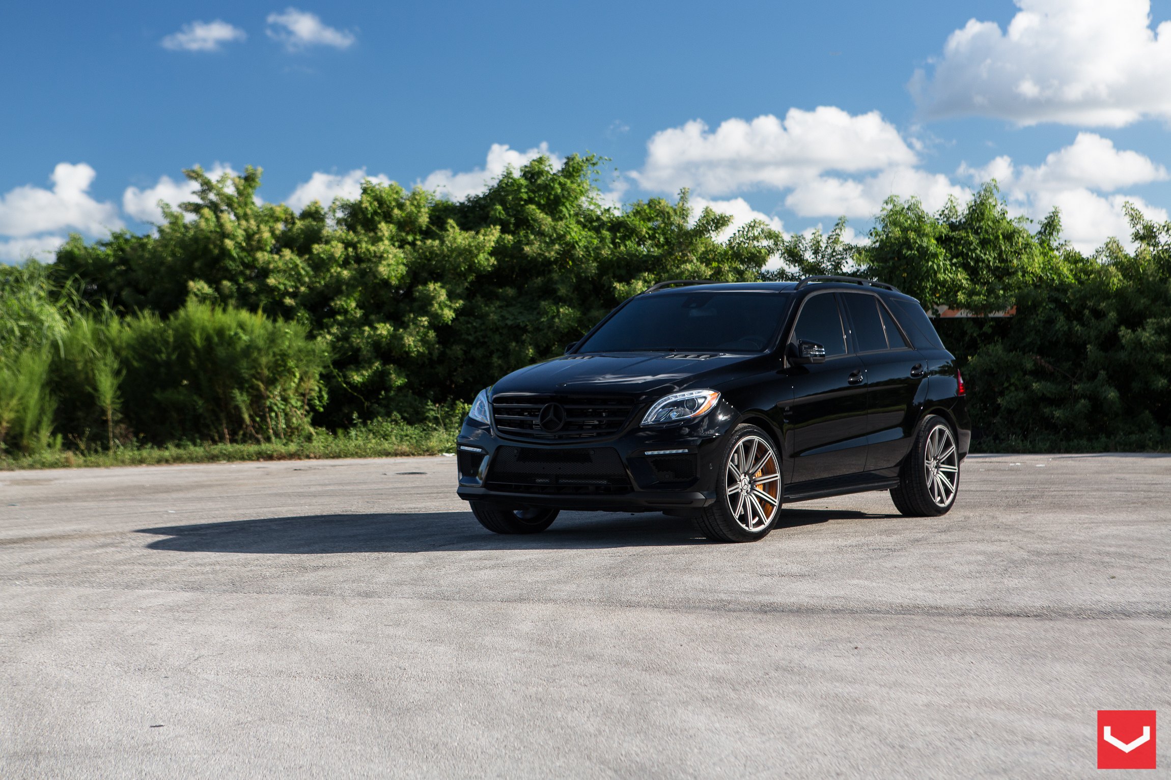 Mercedes M Class with Blacked Out Custom Grille - Photo by Vossen