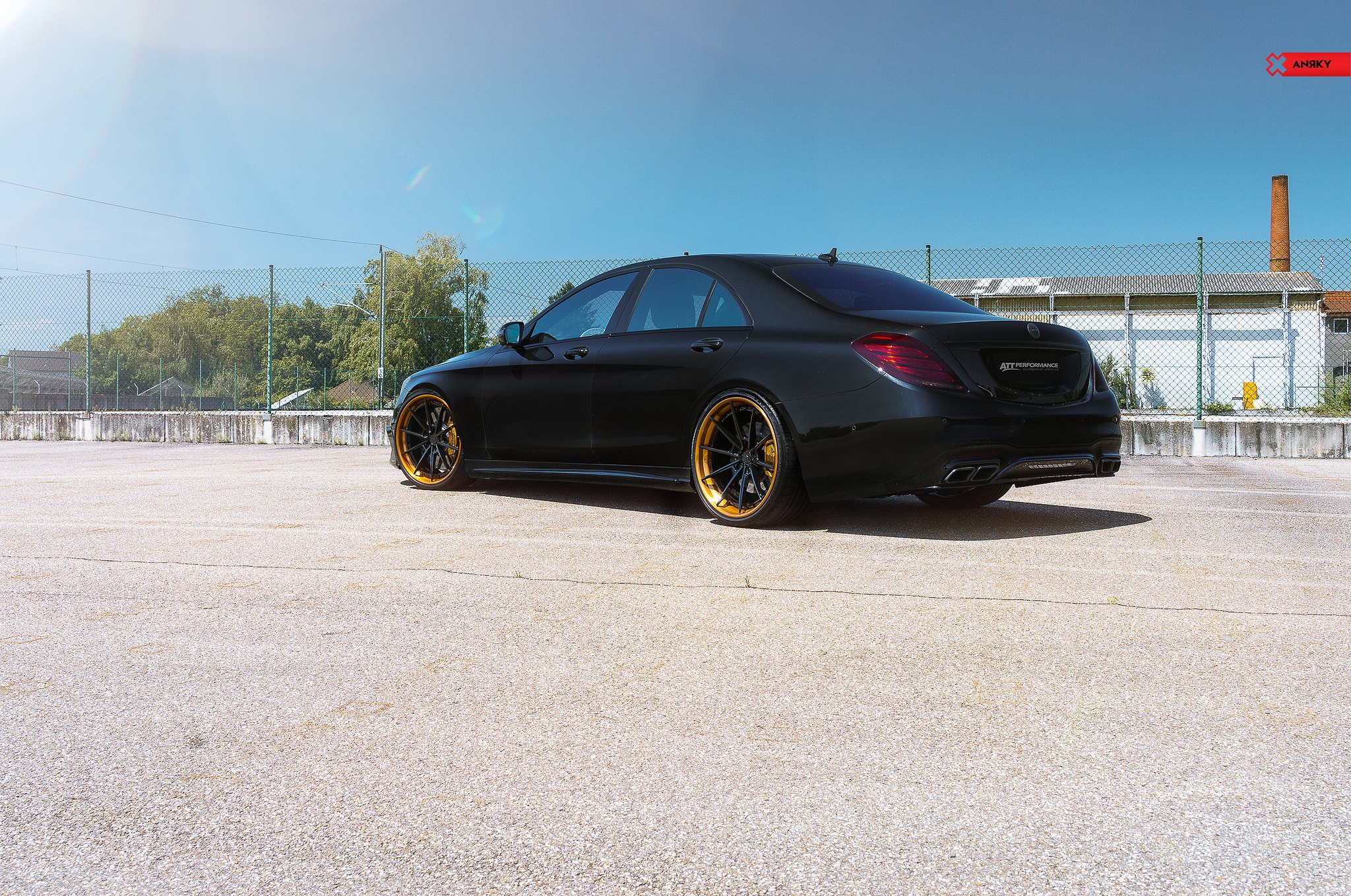 Red Smoke Taillights on Black Mercedes S Class - Photo by Anrky Wheels