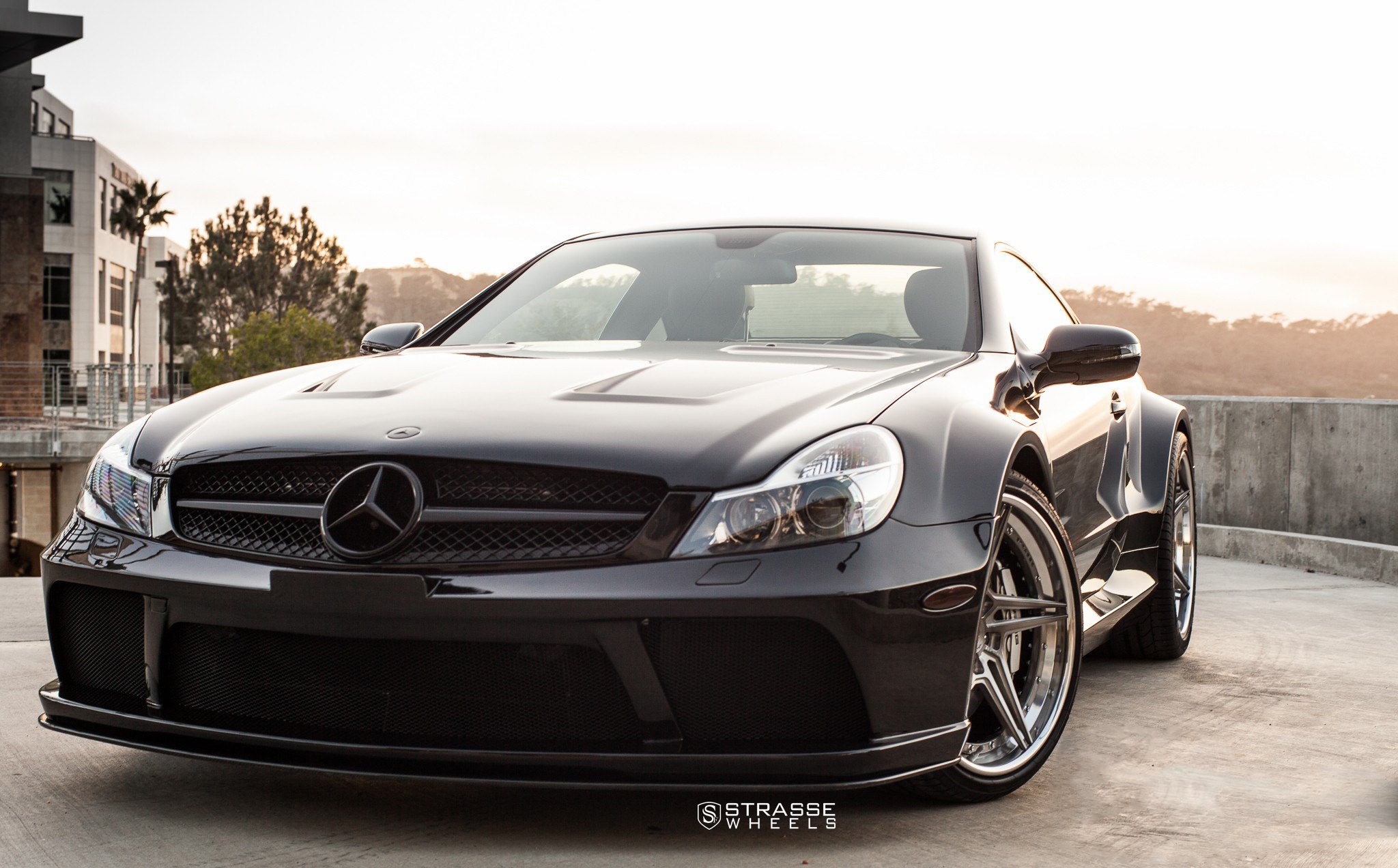Blacked Out Grille and Vented Hood on Mercedes SL-Class - Photo by Strasse Forged