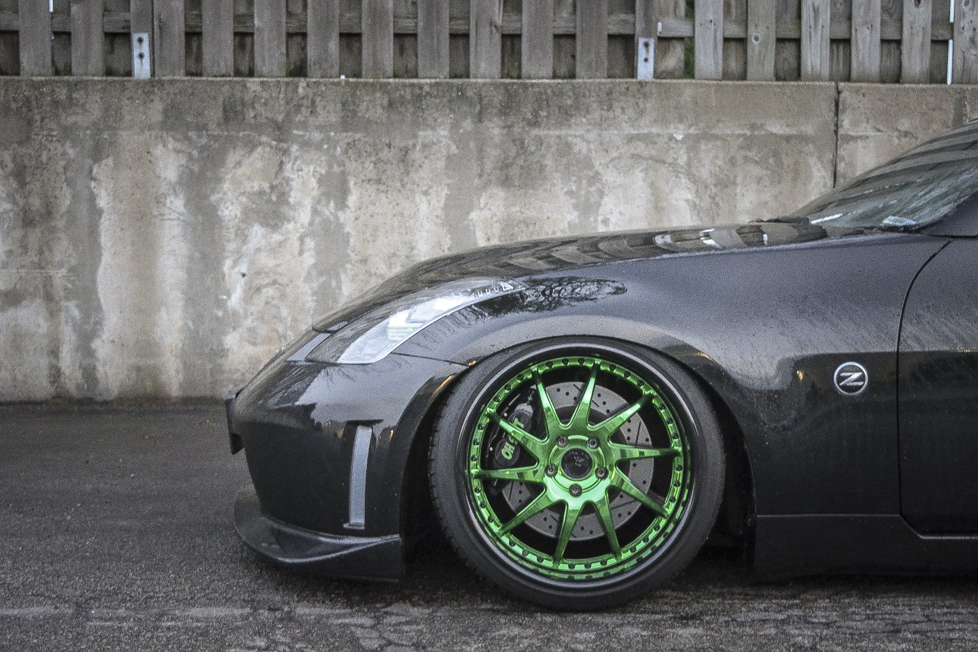 Black Nissan 350Z with Green Avant Garde Wheels - Photo by Avant Garde Wheels
