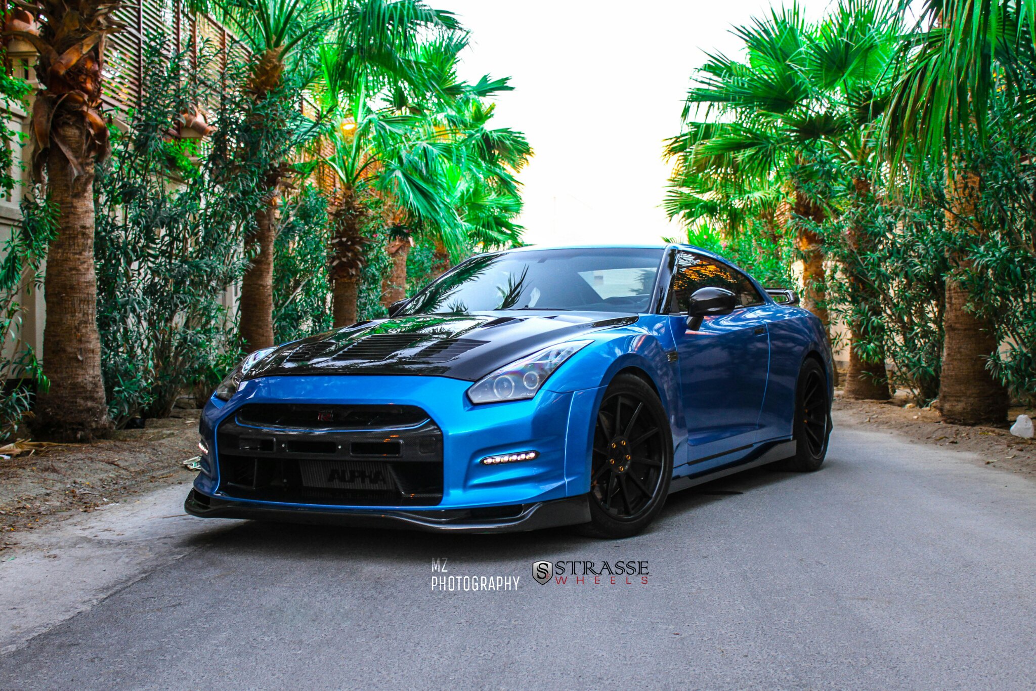 Custom Hood with Air Vents on Blue Nissan GT-R - Photo by Strasse Forged