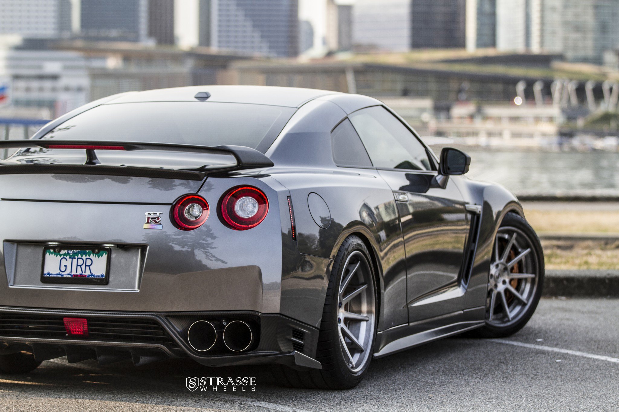 Red Clear LED Taillights on Gray Nissan GT-R - Photo by Strasse Forged