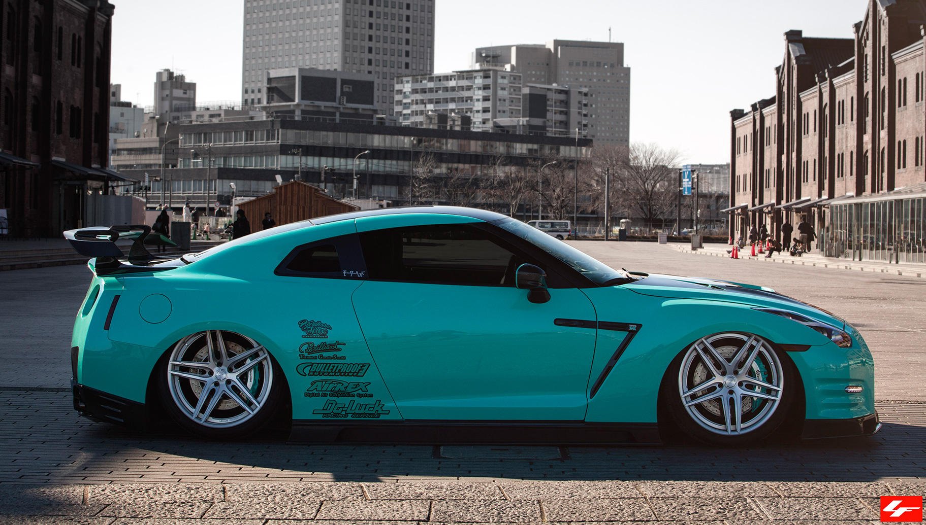 Brushed LZ Series Lexani Rims on Stanced Nissan GT-R - Photo by Lexani