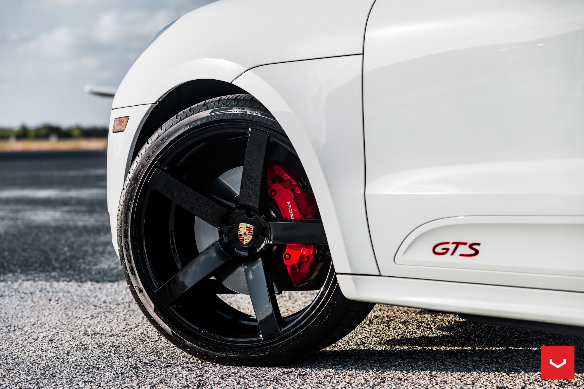 Pirelli Scorpion Zero Tires on White Porsche Macan - Photo by Vossen