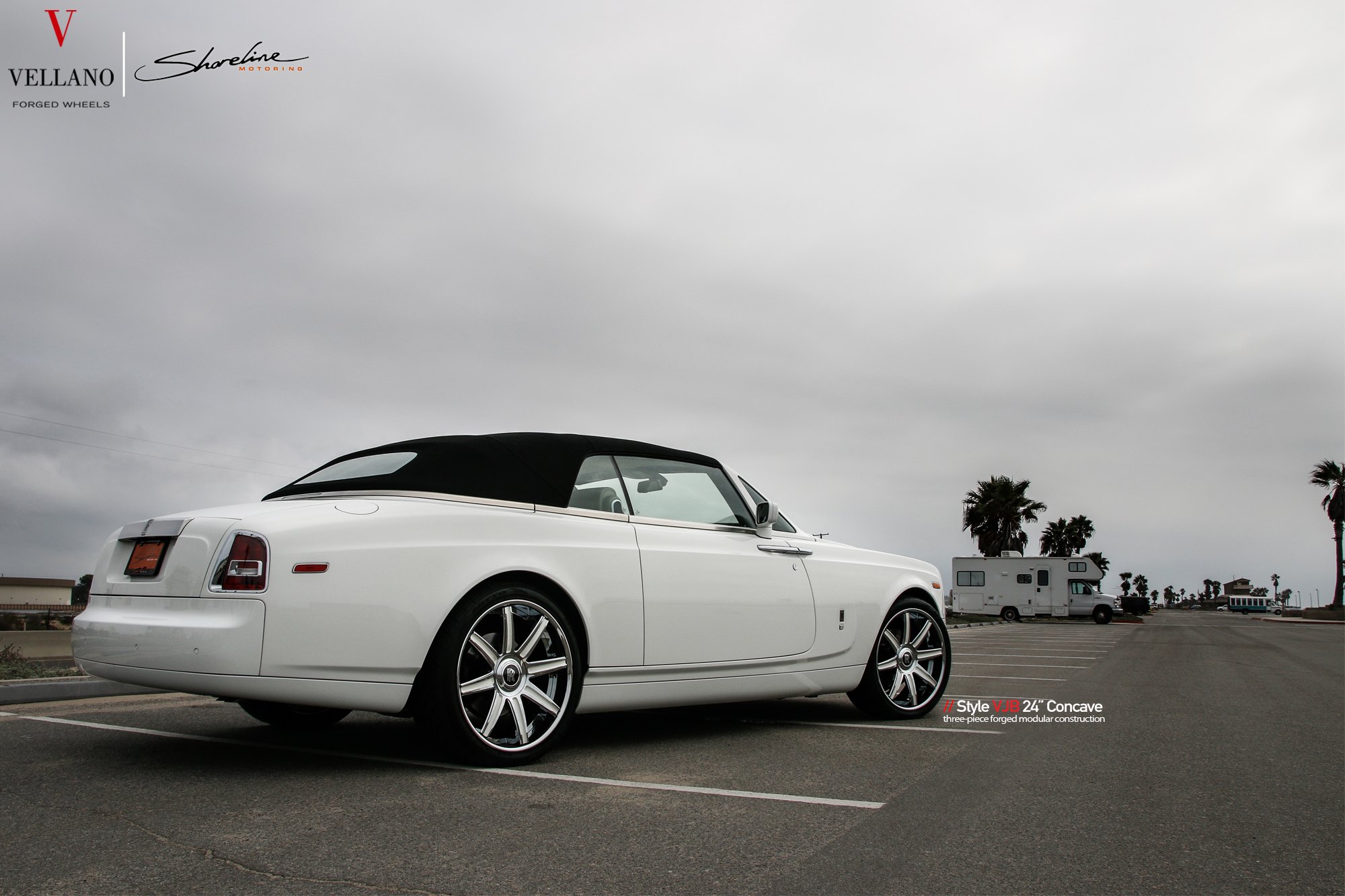 Red Smoke Taillights on White Rolls Royce Phantom - Photo by Vellano